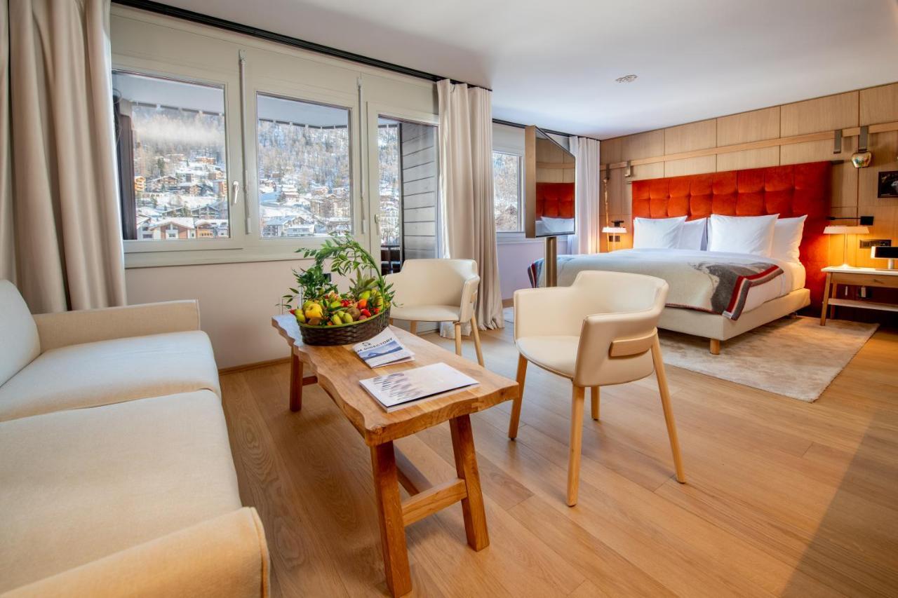 Schweizerhof Zermatt - A Small Luxury Hotel Экстерьер фото