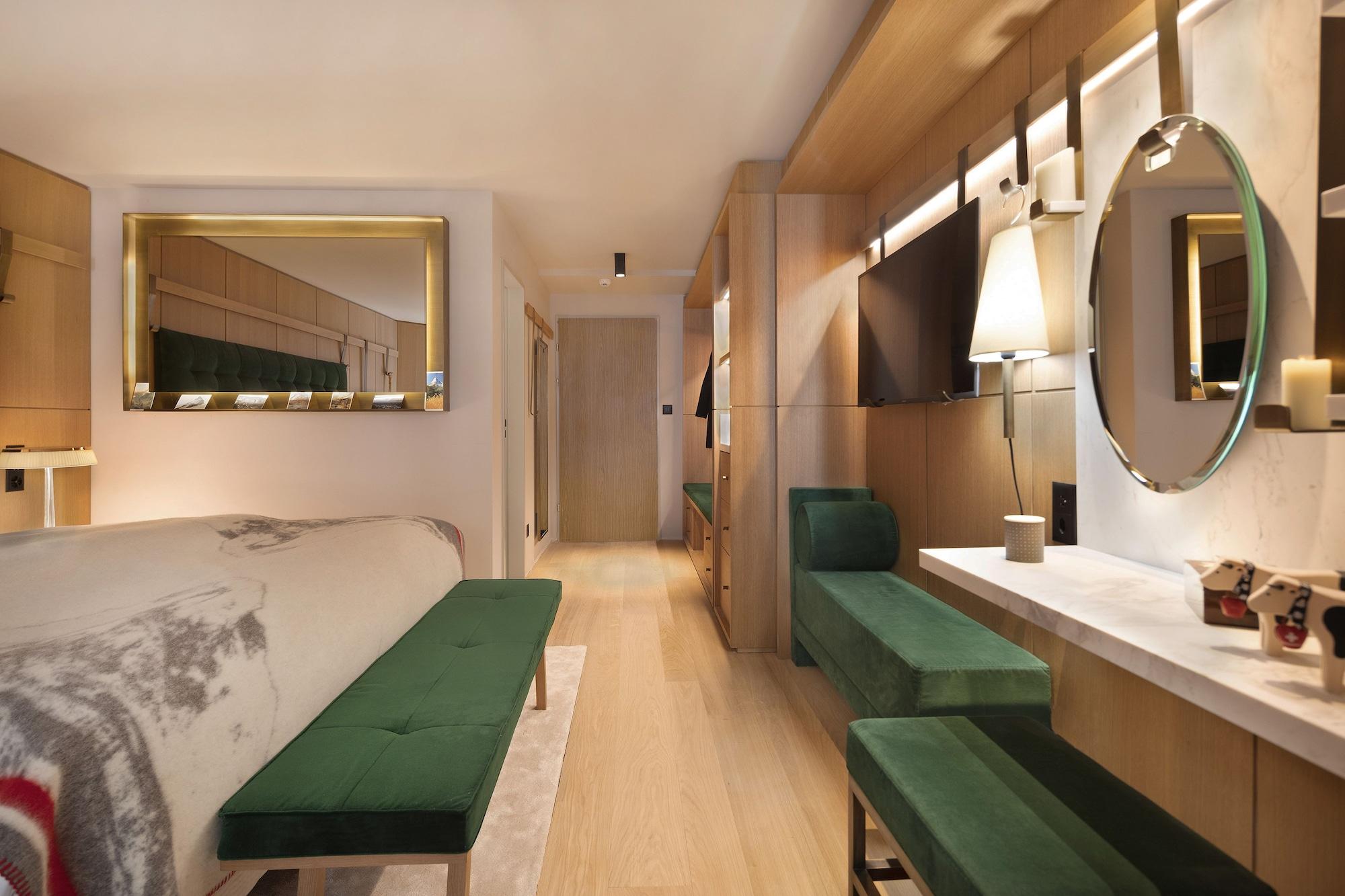Schweizerhof Zermatt - A Small Luxury Hotel Экстерьер фото