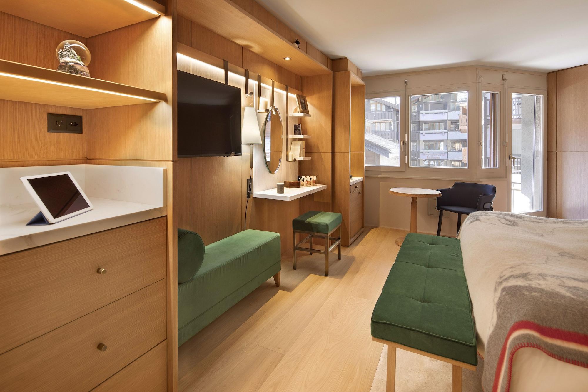 Schweizerhof Zermatt - A Small Luxury Hotel Экстерьер фото