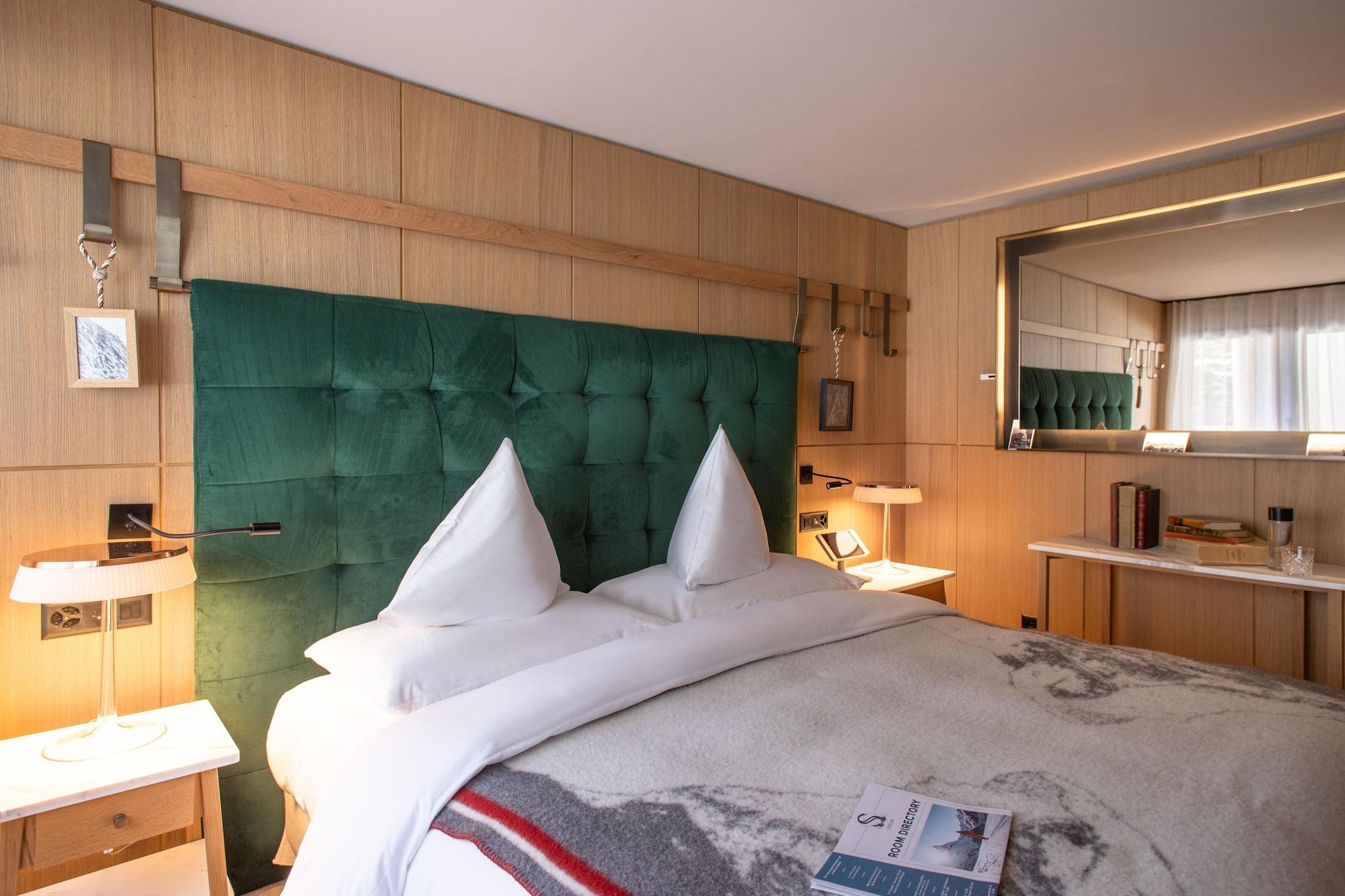 Schweizerhof Zermatt - A Small Luxury Hotel Экстерьер фото