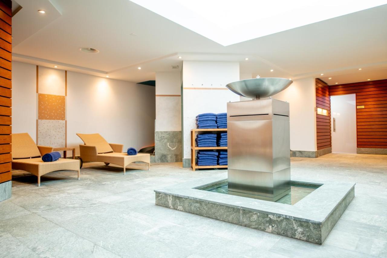 Schweizerhof Zermatt - A Small Luxury Hotel Экстерьер фото